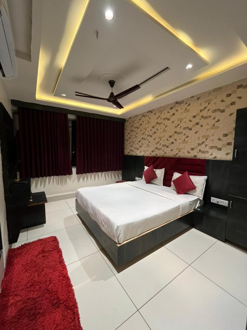 Prime View Hotel Ahmedabad Habitación foto